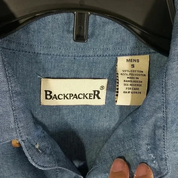 {Backpacker} Wrinkle Free Chambray Shirt in Navy (Size S) - Picture 9 of 11